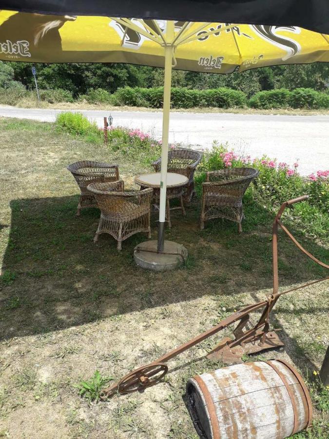 Prenociste Vitas Miljevina Exterior foto